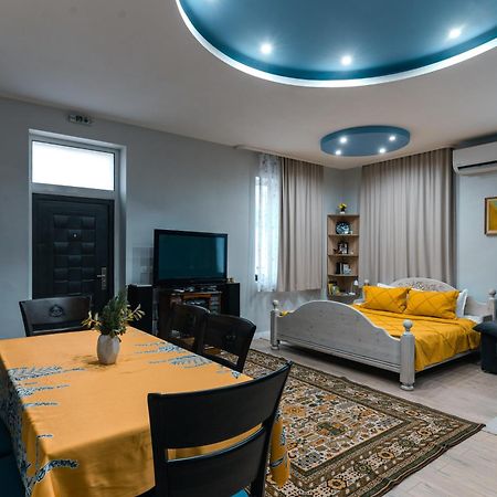 Luxury Studio Near Tsarevets Veliko Tŭrnovo Exterior photo
